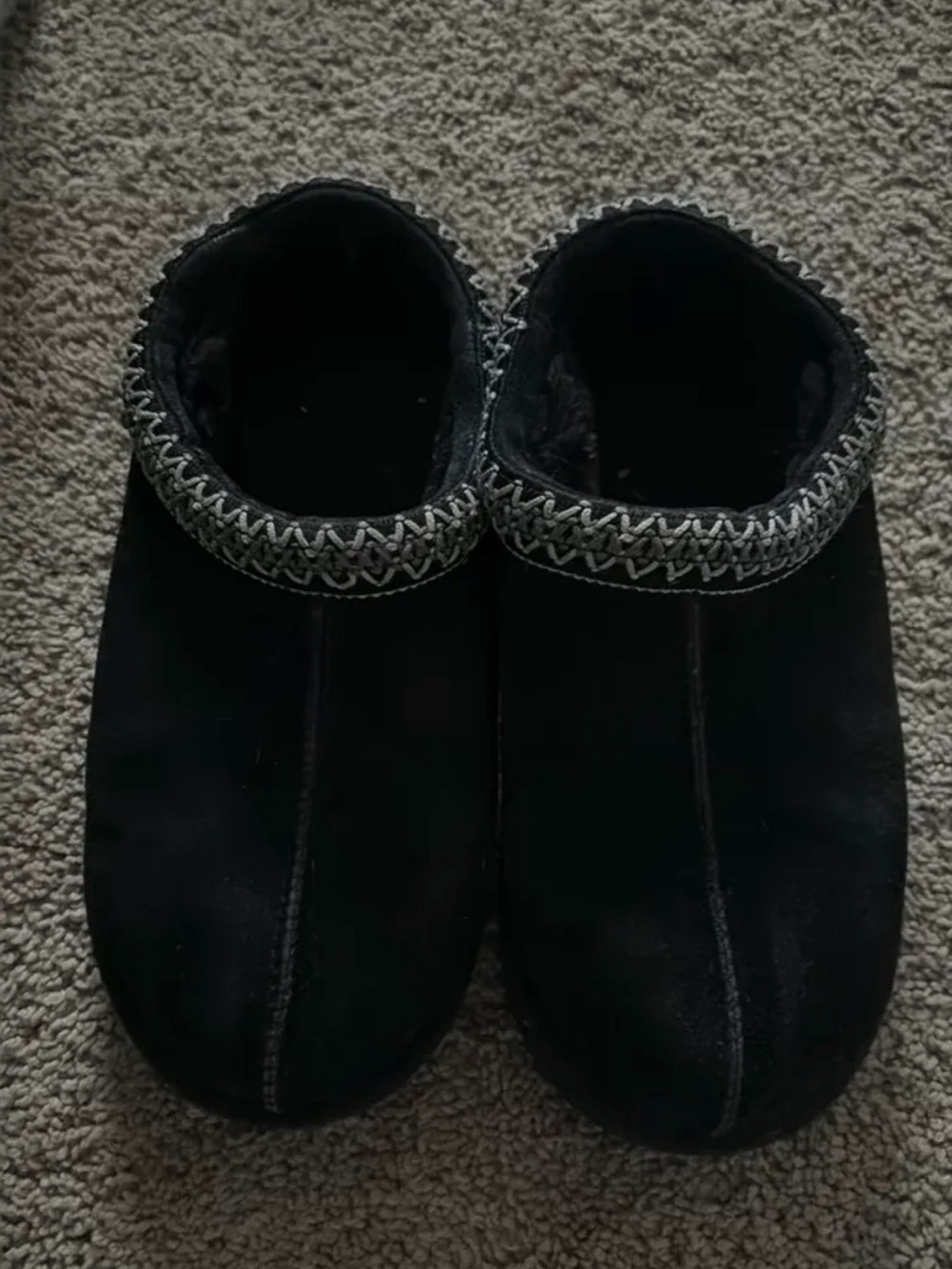 UGG Black Cozy Slip-On Women's Slippers with Contrast Stitch Trim